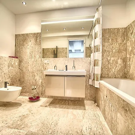 Apartment Exclusive 2 Bedroom Old Town - 2 Baths, Balcony And View - By