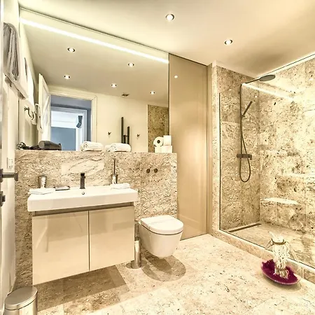 Apartment Exclusive 2 Bedroom Old Town - 2 Baths, Balcony And View - By